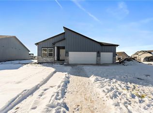 1106 SW Fiord Dr, Lees Summit, MO 64081