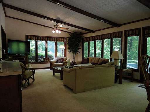 2nd image of 2340 Crestcliff Dr