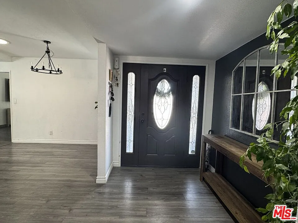 3 bed, 2.0 bath, 1724 sqft, $3,500 — Photo 1