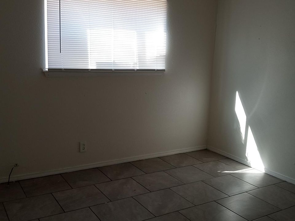 1st image of 407 W Tilden St #1