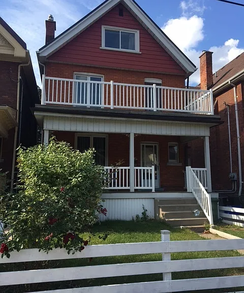 62 Holton Ave S — Photo 1