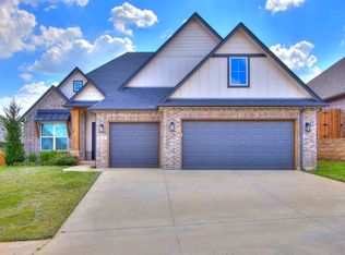8216 Crew Ln, Edmond, OK 73034