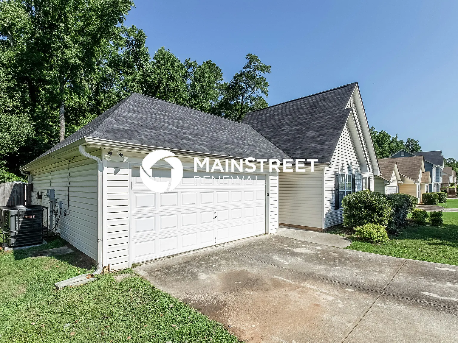 220 Wynfield Dr — Photo 3