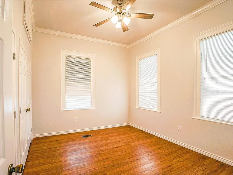 1412 Postoffice #A — Photo 9