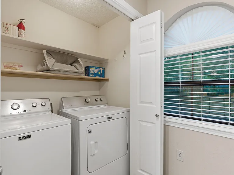 350 S Wildwood Dr #19 — Photo 22
