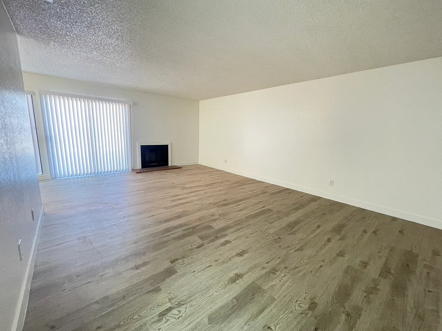 3 bed, 1238 sqft, $2,950 — Photo 4