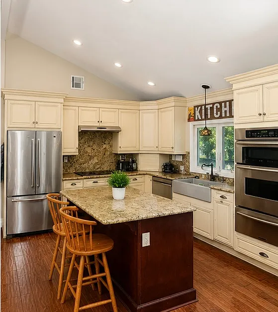 3 bed, 1346 sqft, $3,000 — Photo 3