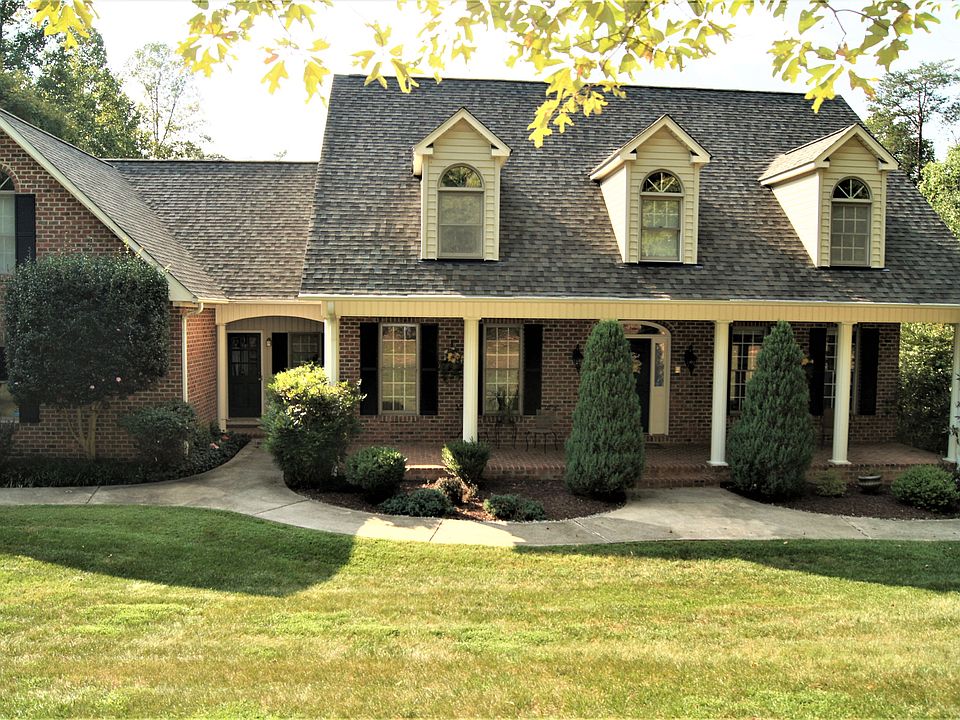 1st image of 3054 Lori Ln