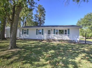 117 Sunnyside Dr, Blue Mound, IL 62513