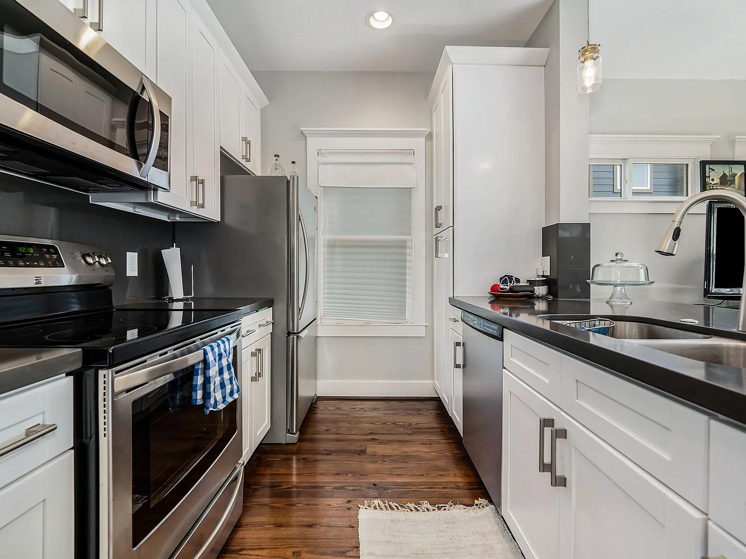 1 bed, 1.0 bath, 650 sqft, $1,750 — Photo 3