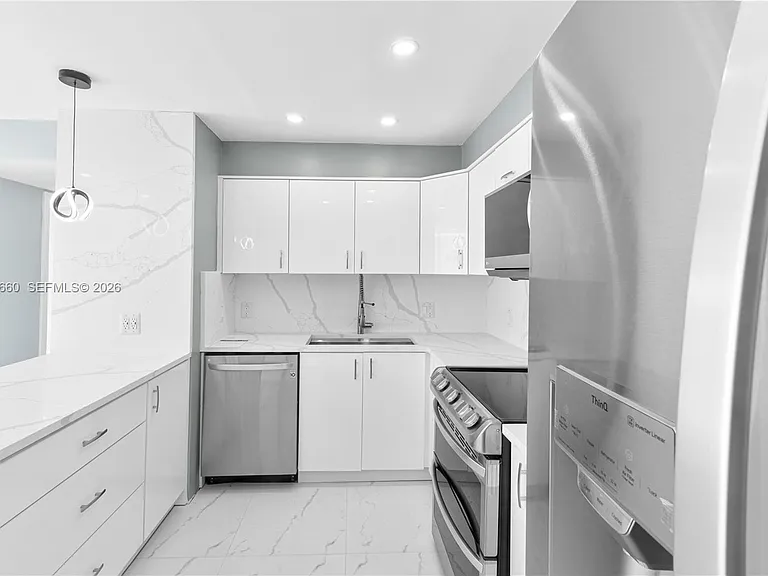 2851 NE 183rd St #1504E — Photo 7
