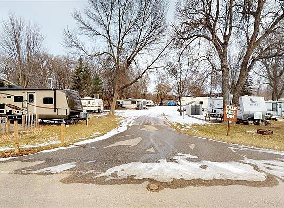 5th image of 8006 N Shore Dr