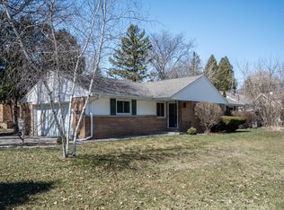 804 W Montclaire Ave, Glendale, WI 53217