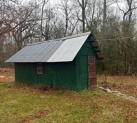 2nd image of 625 Boggy Bayou Rd