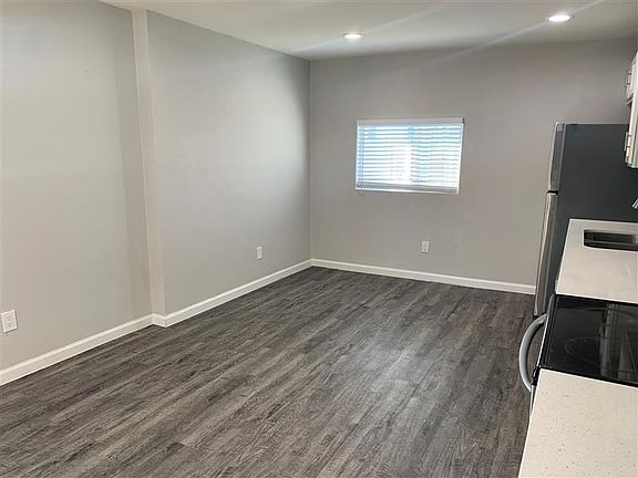 2nd image of 4708 San Jacinto St #106