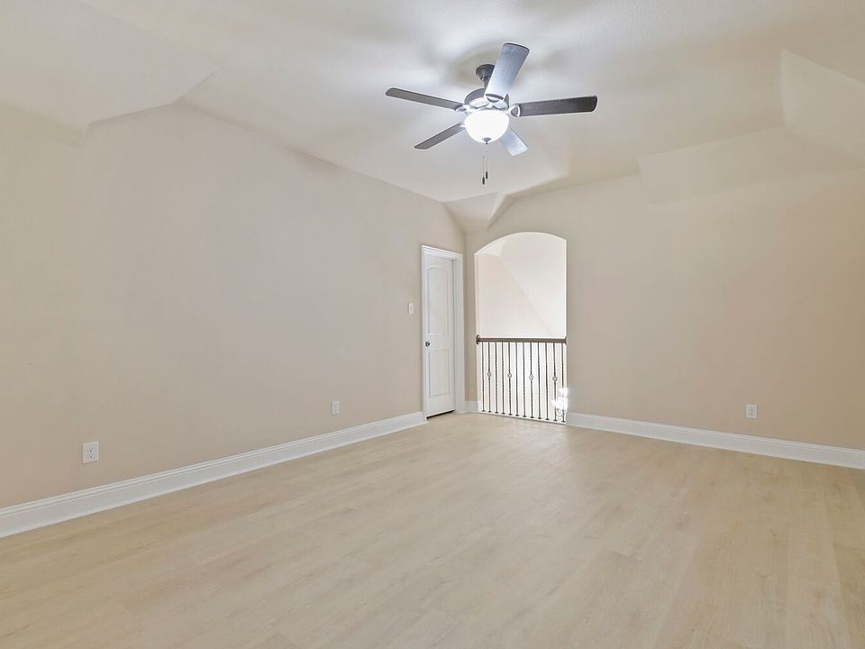 1st image of 237 Frontier Dr
