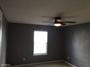 712 Saravalle Dr, Saint Peters, MO 63376