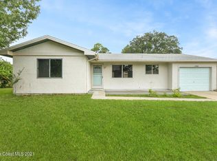 560 Adventure Ave NW, Palm Bay, FL 32907