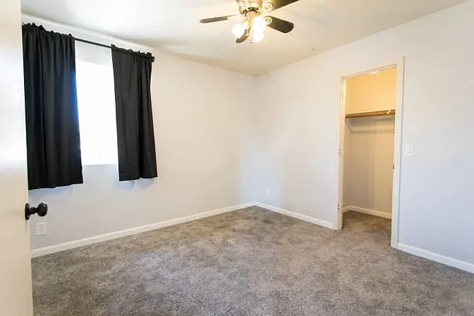 7550 W Surrey Ave — Photo 2