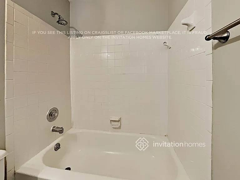 3939 Armitage Dr — Photo 22