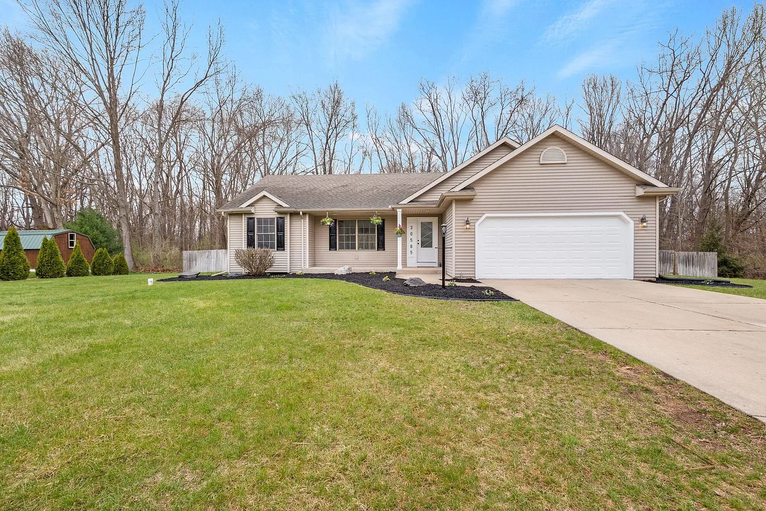 30585 Mary Don Ln photo 1