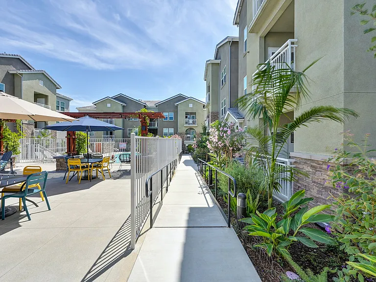 Vela Apartments — Photo 97