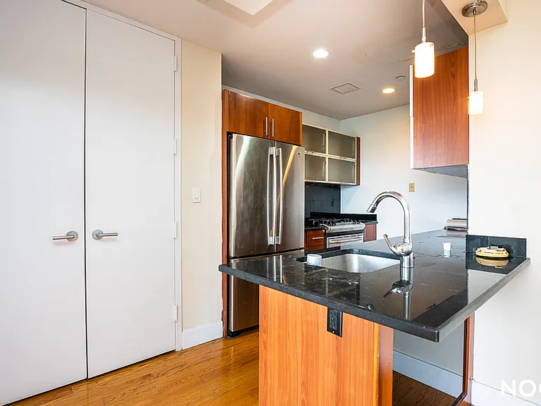 756 Myrtle Ave #4O — Photo 4