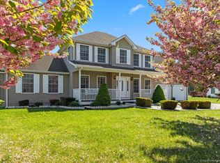 7 Huckleberry Rd, Windsor, CT 06095