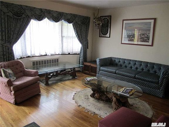 4th image of 562 Peter Paul Dr
