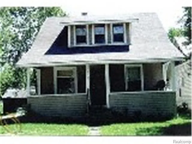 1289 E Lake Dr photo 1