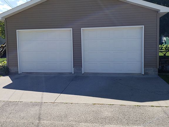 3rd image of 236 S 1st St