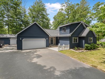 343 Crystal Ln, Roscommon, MI, 48653