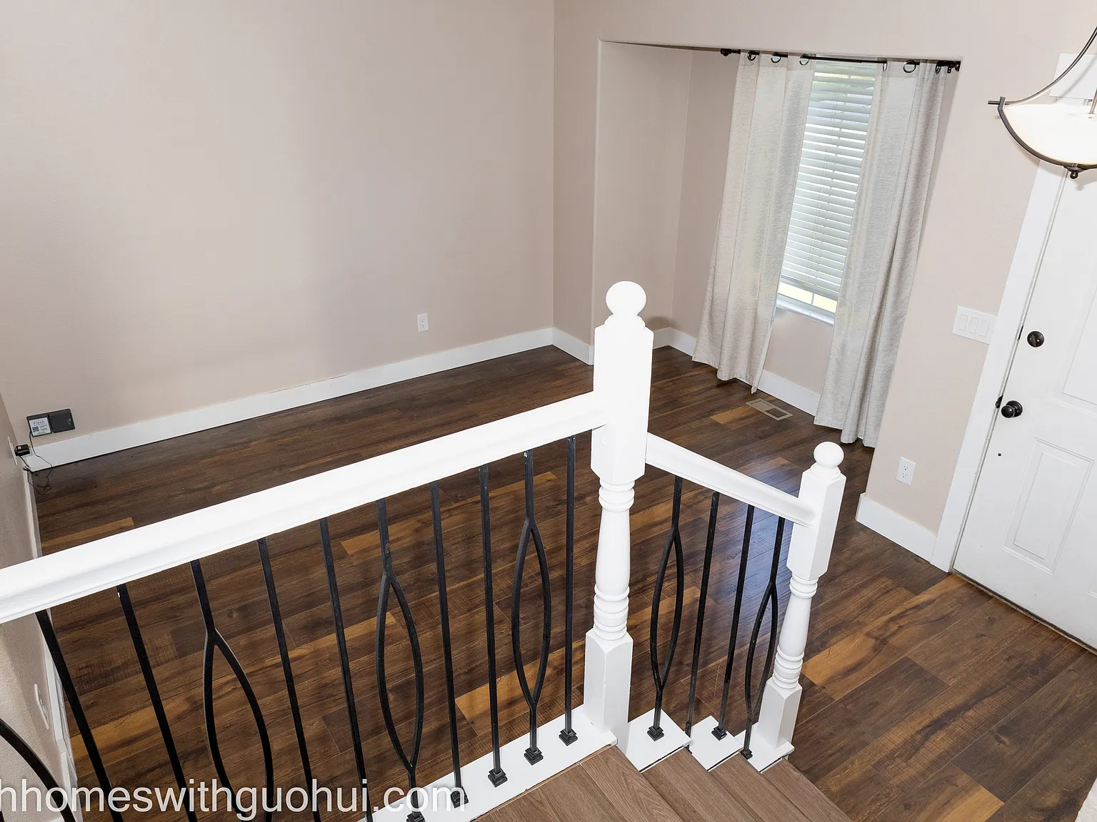 4 bed, 1915 sqft, $2,400 — Photo 3