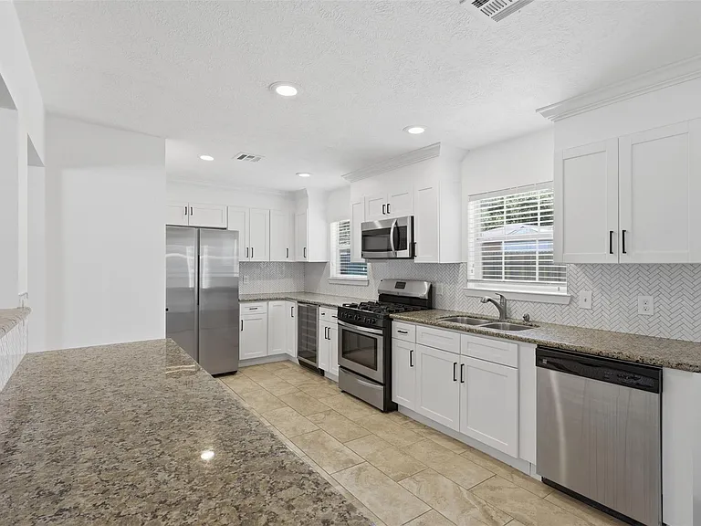 10033 Whiteside Ln — Photo 11