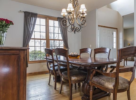 3rd image of 177 Pleasant Dr