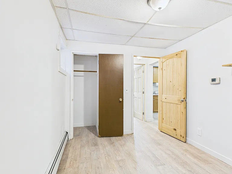 2763 Mack Blvd #4 — Photo 9