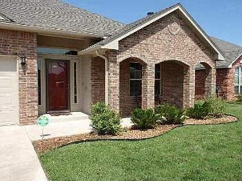 2nd image of 2409 Chadsford Ln