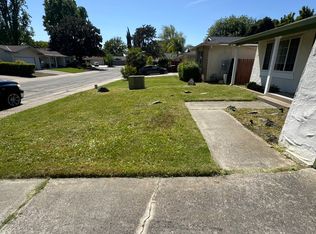 15 Nob Ct, Sacramento, CA 95826