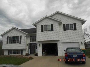 704 Oak St, Marshall, MN 56258