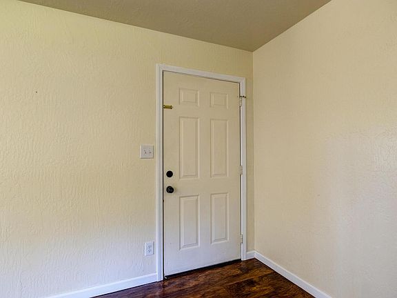 5th image of 20991 Jamestown Rd