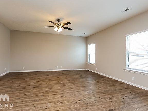 4th image of 1728 Warmingfield Dr