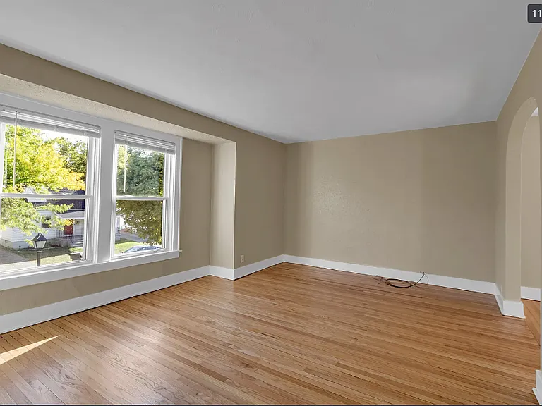 379 Victoria Blvd #2 — Photo 11