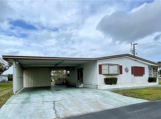 942 Days Ln, North Fort Myers, FL 33917