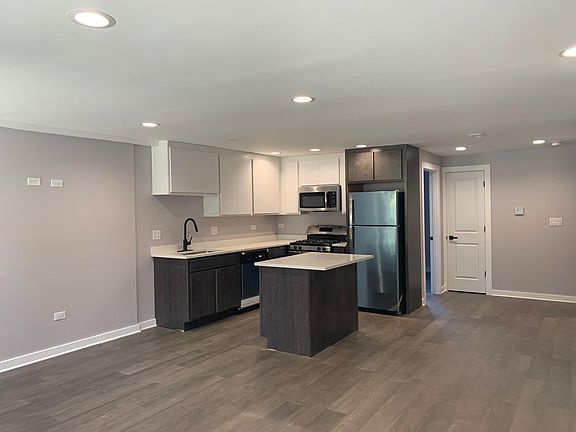 2nd image of 2436 W Warren Blvd #G
