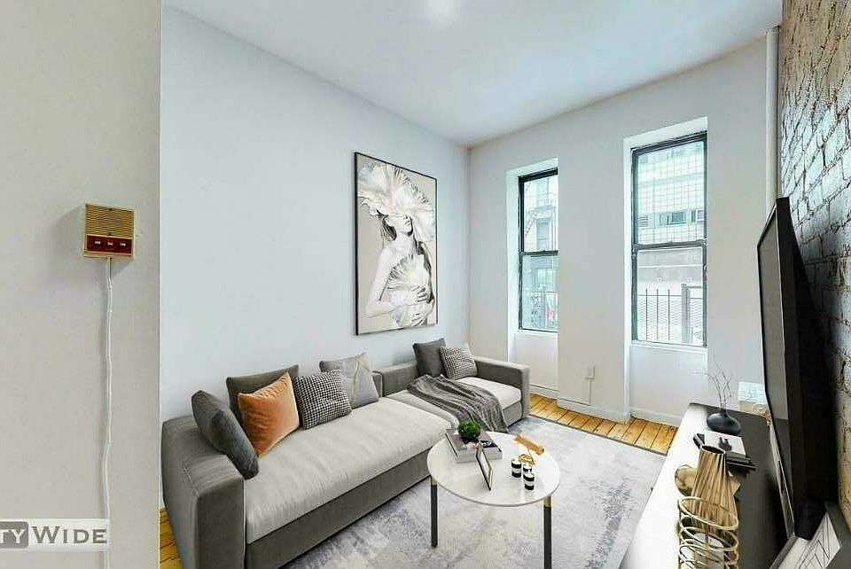 1st image of 407 W 50th St #3