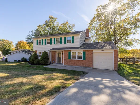 21 Pinyon Pine Cir, Wilmington, DE 19808