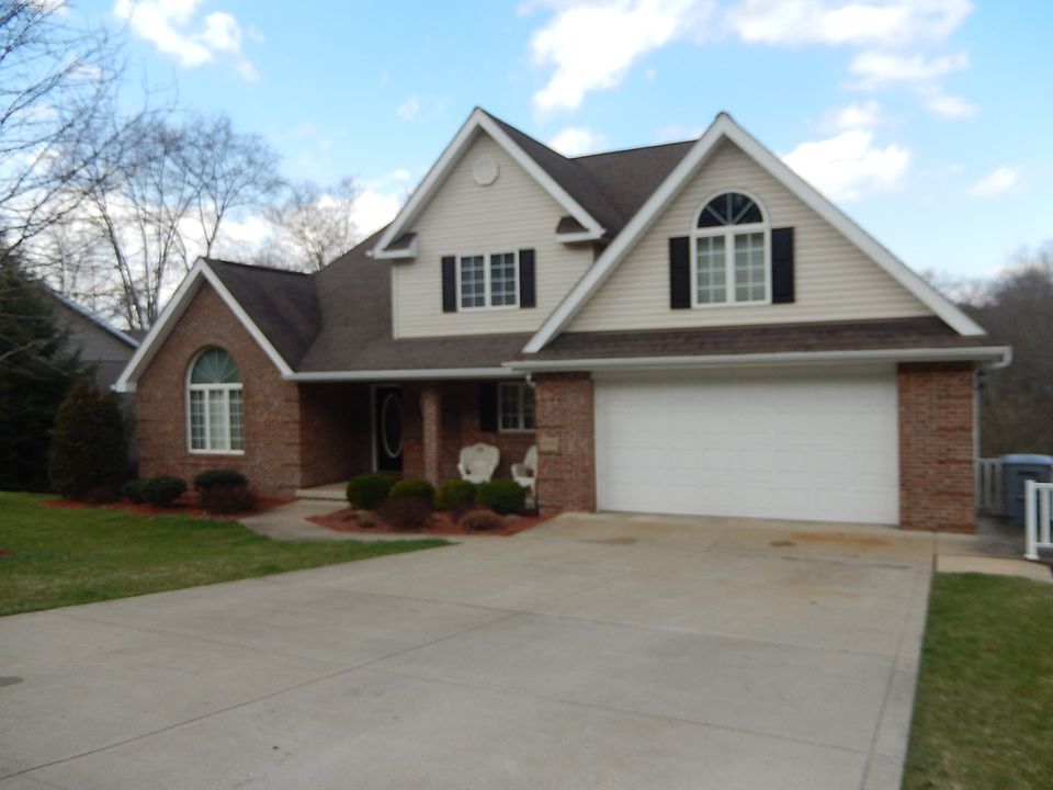 1st image of 808 Stonebridge Dr