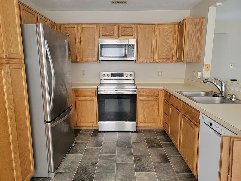 1110 Carriage Ct — Photo 22