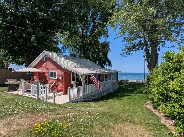 10337 Chaffee Ln, Lyndonville, NY 14098