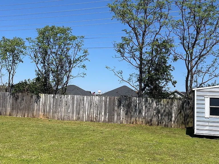 111 Grindstaff Dr — Photo 16